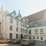 Апартаменти Old Town Jana Seta